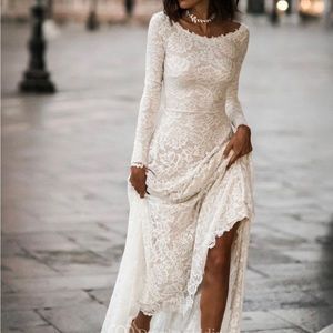 Beautiful lace wedding dress